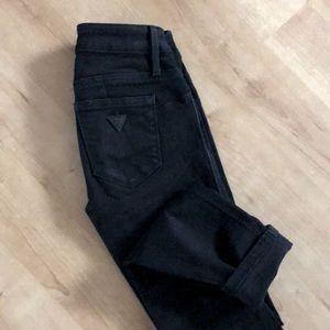 Like new black SZ 23 GUESS X skinny. Lots of stretch.